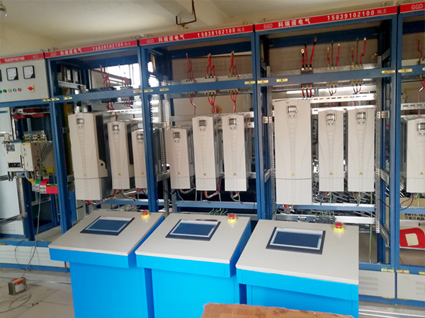 檁托自動(dòng)焊研發(fā)成功  投入批量生產(chǎn)